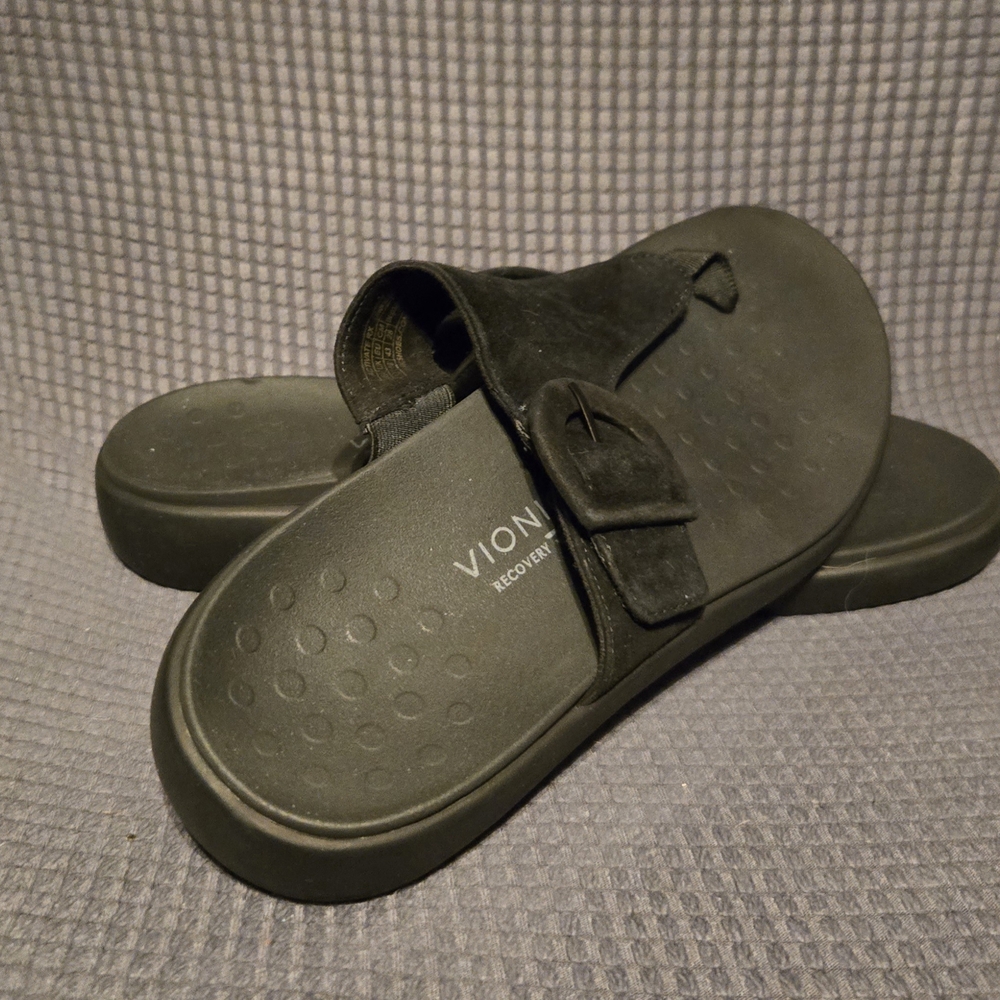 Vionic Black Slide Sandals
